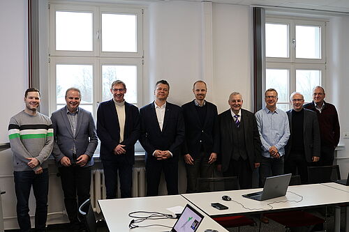 Group photo of the professors, cooperation partners and international guests